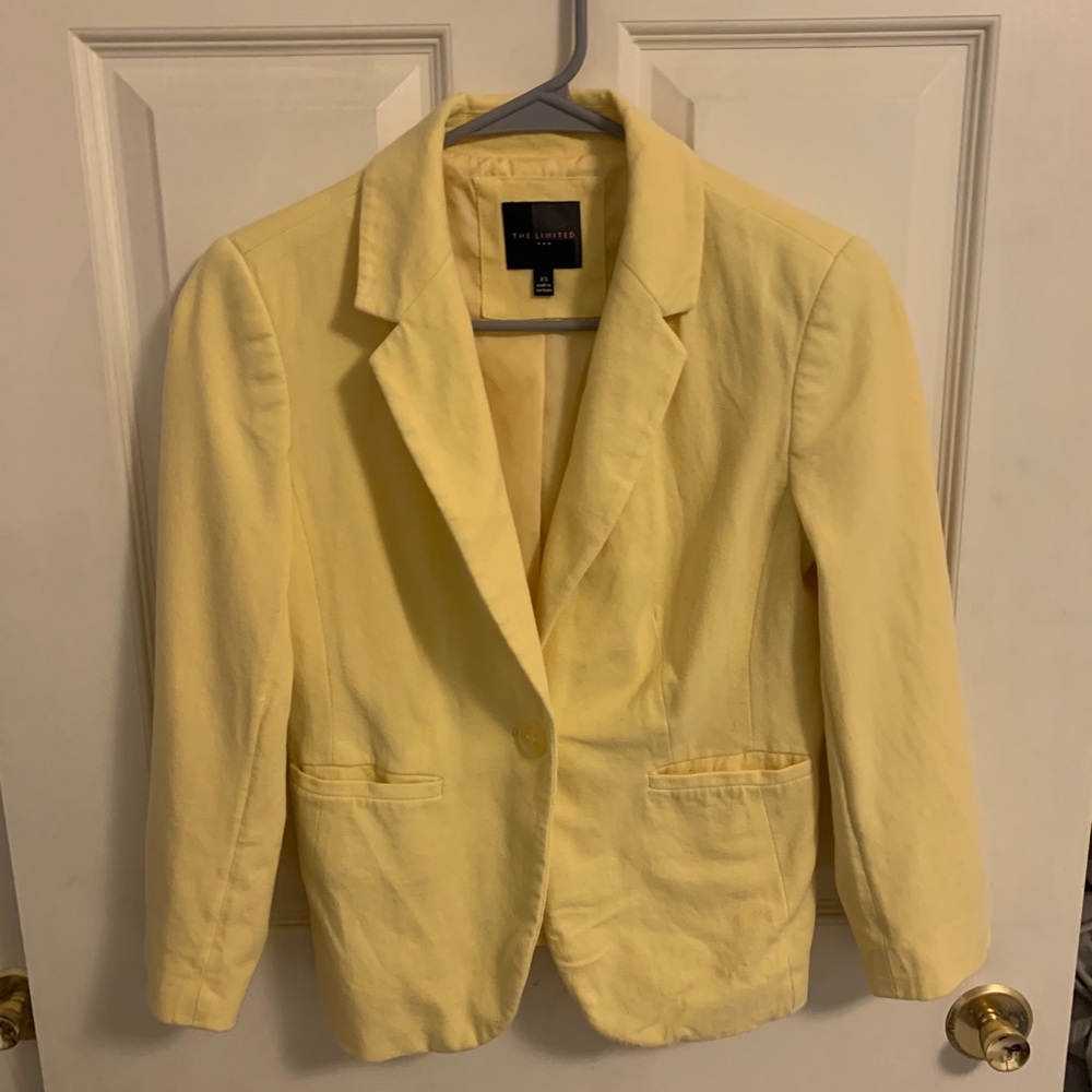 pale yellow blazer!